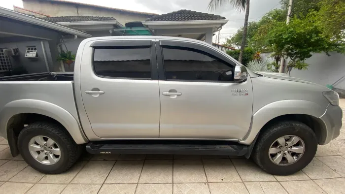 Toyota Hilux CD SRV D4-d 4X4 3.0 TDI Diesel AUT 2015