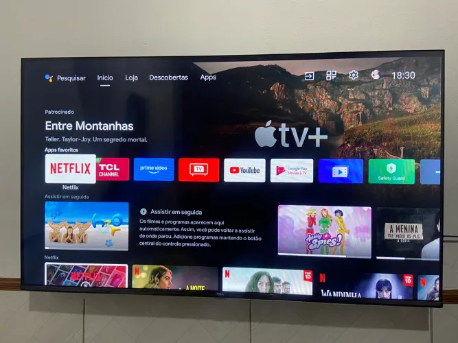 Smart TV TCL 43 , controle com comando de voz , com a caixa, para vender logo
