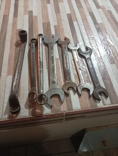 Vendo chaves de várias medidas pra uso profissional 