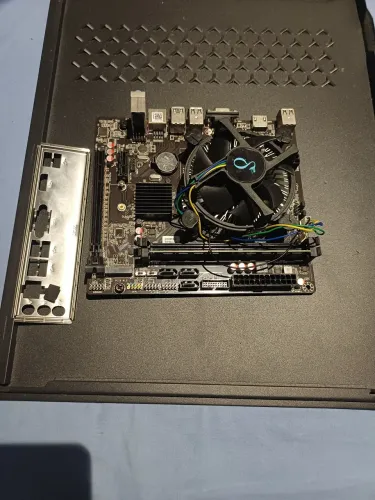 Kit Intel i5 4570 + H81 + 8GB DDR3 (Com Defeito)