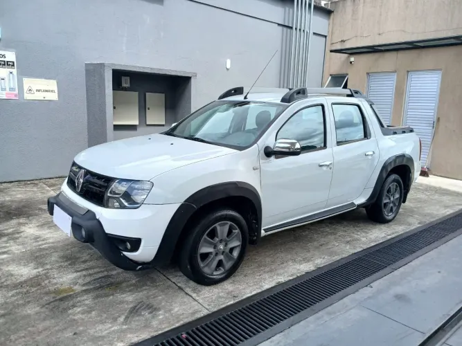 Renault Duster Oroch Dyna. 2.0 Hi-flex 16V Mec. 2016