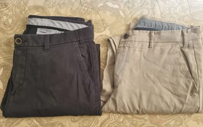 2 calças Brim Masculinas 46 excelentes