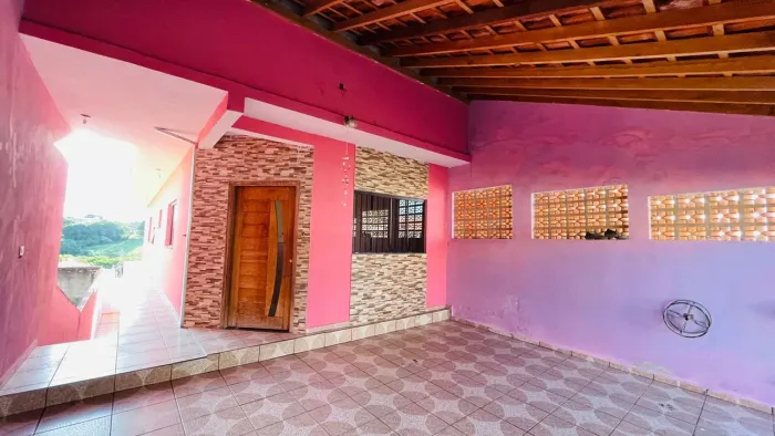 2 casas 7 cômodos no total