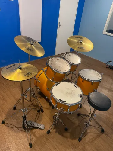 Bateria D one Rocket + Pratos