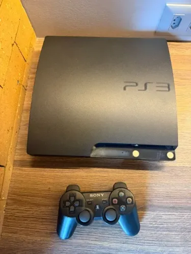 Sony Play Station 3 com 1 controle e acompanha 14 jogos