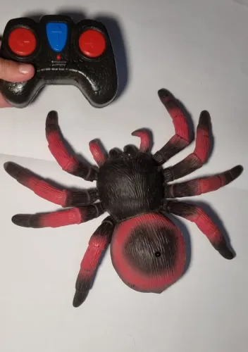 Aranha Gigante de Controle Remoto - Diversão e Surpresa! (Importada dos EUA)