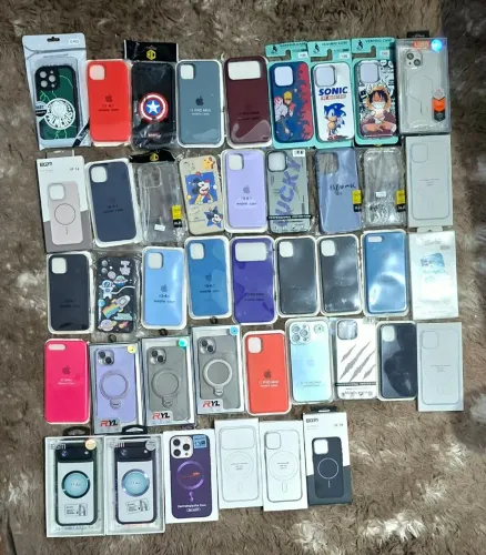 Lote com 42 capas diversas de iphone (preço de revenda)