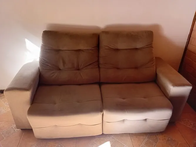 Sofá retrátil Seminovo