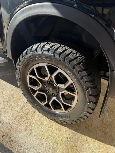 PNEU BF GOODRICH 285/60 R20 NOVOS 