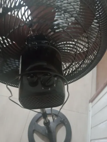 Vendo um ventilador novo,220v.