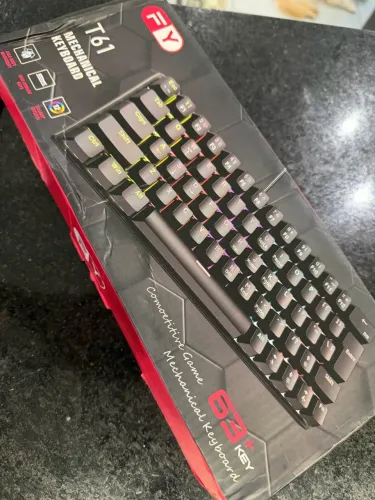 Teclado Gamer Mecânico USB Com Fio 60% 100% 63 104 Teclas T61 RGB