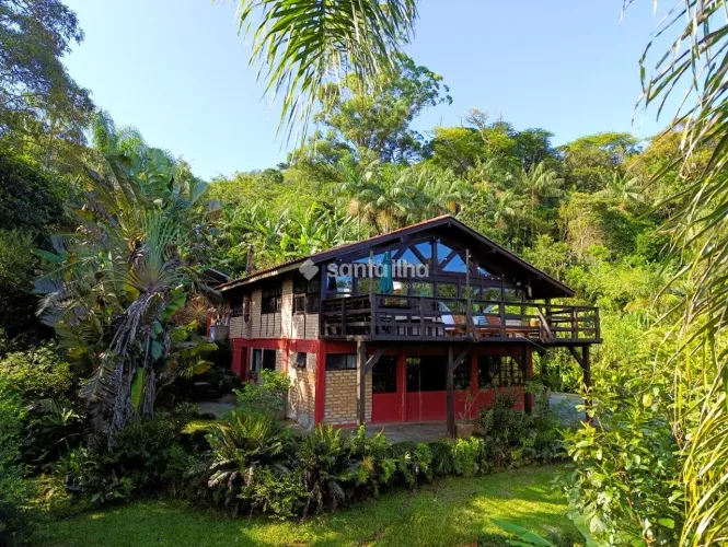 Casa com chalé, 6 dormitórios e 250m² para alugar - Armação do Pântano do Sul - Florianópo