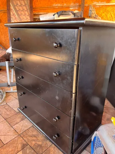 Cômoda preta