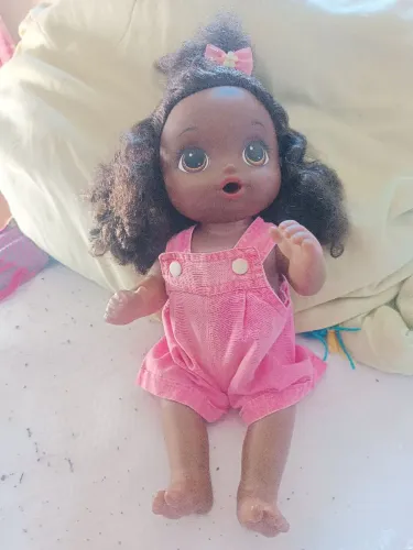 Boneca  negra linda