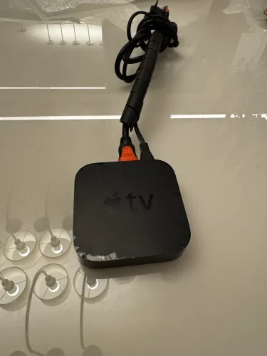 APPLE TV