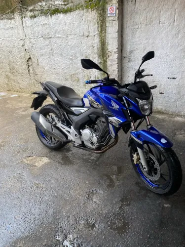 Cb Twister 2021 250f