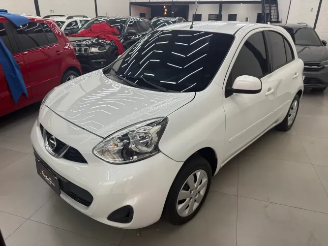 Nissan March S 1.0 12V Flex 5P 2015