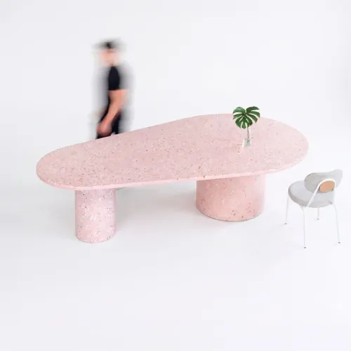 Mesa pela arquiteta