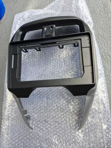 Moldura para Multimídia de 10 polegadas Nissan Versa (Ar Digital)