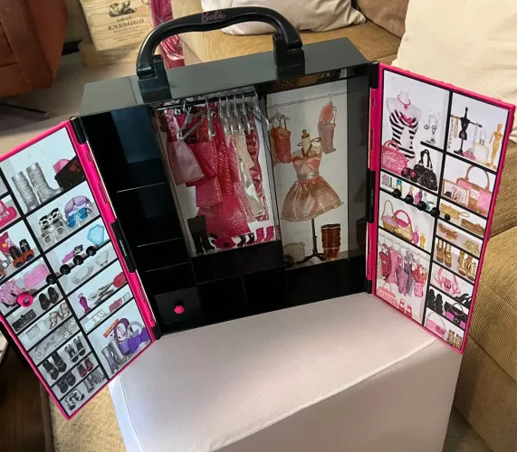 Armário da Barbie