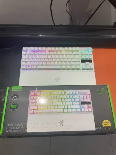 Teclado Razer Huntsman V3 Pro Tkl (Com defeito leia descrição)