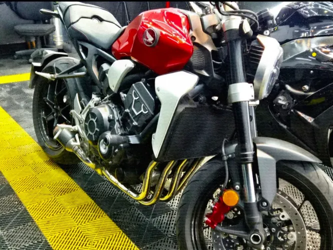 Cb1000r 