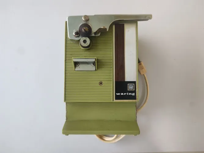 Abridor Waring antigo<br>