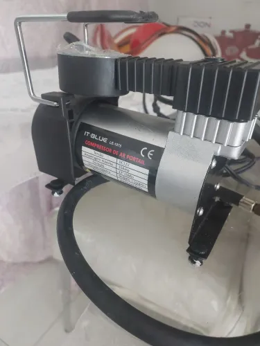 Compressor de ar para carro moto enche bola etc 50 w 150 psi