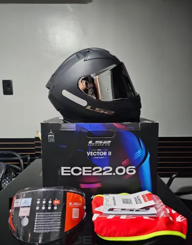 Capacete Ls2 Vector II
