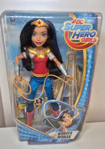 Boneca Dc comics super hero Girls mulher maravilha usada