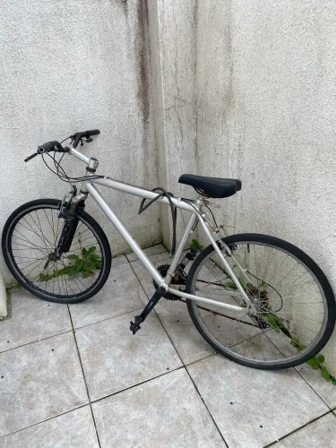 Bicicleta Aro 28 Quadro de Alumínio