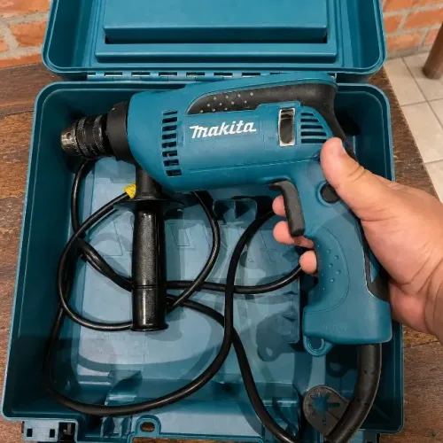 Furadeira de Impacto Makita HP1640 760W 127V com Maleta Original, Empunhadura e Limitador