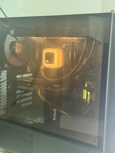 PC Gamer Ryzen 5 5500X3D + RTX 5060 8GB + 24GB RAM + 1,5TB