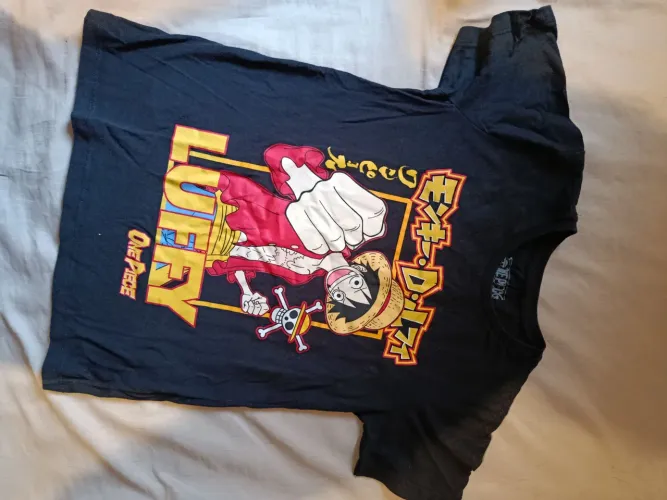 Camiseta one piece Luffy tamanho 14