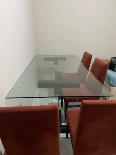 MESA E CADEIRAS