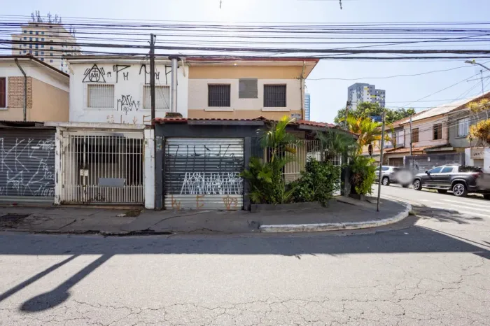 Casa comercial na Rua Doutor Bento Teobaldo Ferraz, 156 250 m²