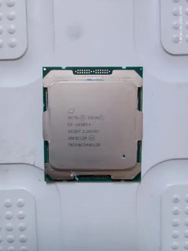 Vende-se Processador Intel Intel Xeon E5-2630V4