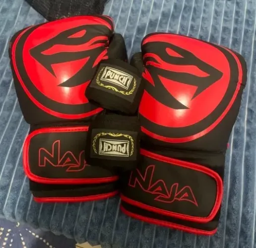 luva de muay thai e bandagem nunca usadas
