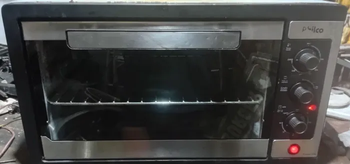 Forno elétrico Philco. 42lts, 220v., Aceito cartão de crédito