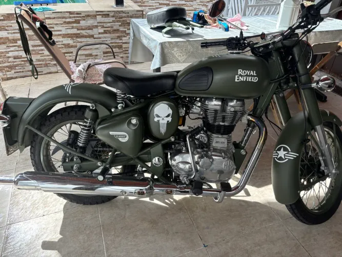Royal Enfield Battle Green 500 efi