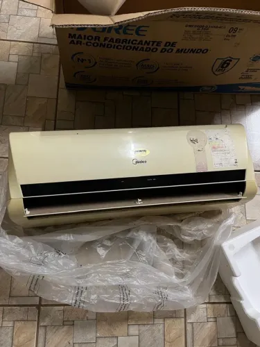 Ar condicionado retirada de peças
