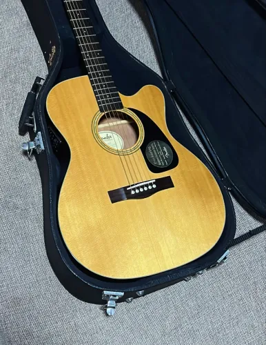 Violão Fender CF60 CE com Hard Case