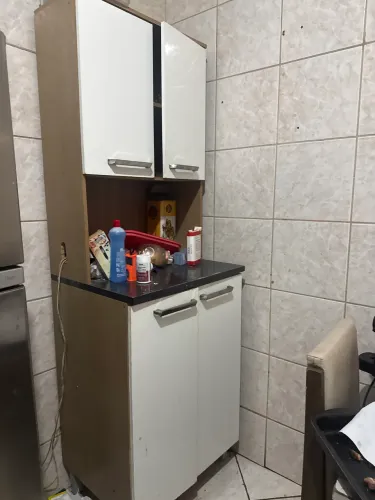Armário de cozinha só essa parte