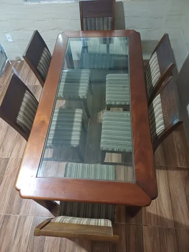 Mesa de jantar em madeira e tampo de vidro 2m x 1m com 6 cadeiras excelente estado!!