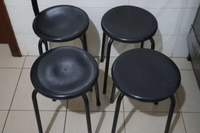 4 banquetas baixas de ferro para cozinha