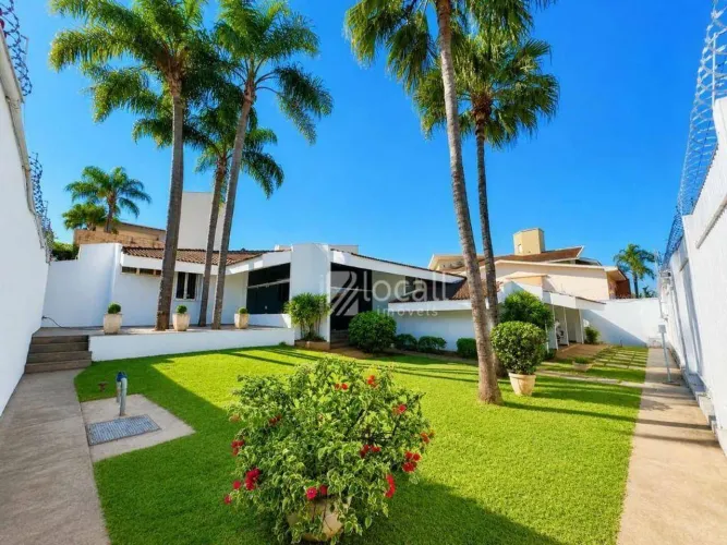 Casa com 5 quartos, 500 m² de área útil, para locação R$ 11.000,00 ou venda 1.800.000,00-