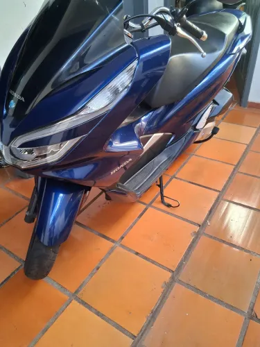 PCX DLX 2020 