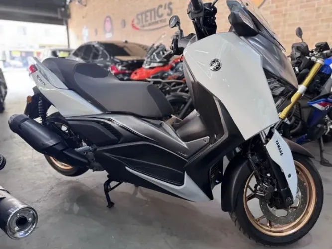 YAMAHA XMAX CONECTED ABS 300 2026