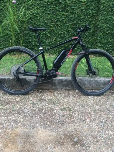 Bike Oggi 8.3 2022 TAM 17  muito conservada com NF 