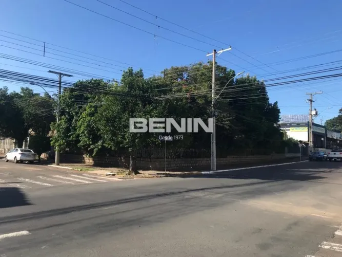 Venda de Área/Lote/Terreno em CANOAS-RS, bairro NOSSA SENHORA DAS GRAÇAS e 536m² Área Terr
